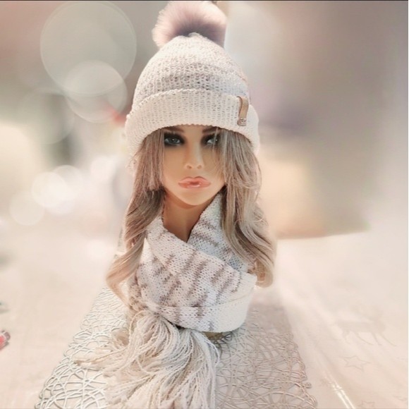 Peaches & Cream Hat and Scarf Winter Set in Cream and Tan Tones, Women's/Teens - Picture 1 of 16